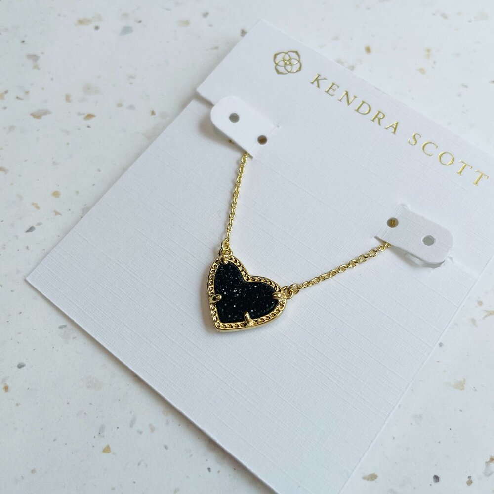 Black Drusy Ari Heart Gold Pendant Necklace